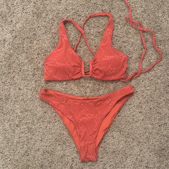 Berlook Red Jacquard Bikini Set TOP MEDIUM, BOTTOM SMALL - Picture 1 of 10